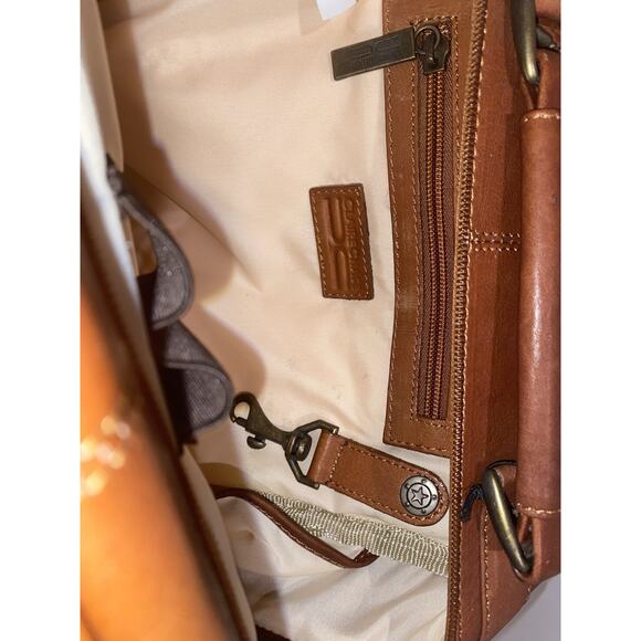 NOT FOR SALE: Claire Chase NWT Jumbo Man Bag 405 Saddle Leather Messenger Bag - Picture 10 of 15